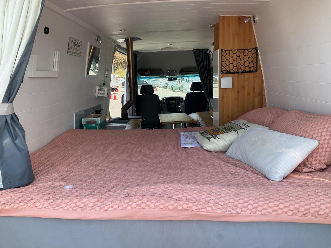 Photo '30' of Volkswagen Crafter 35 LWB 105 MAN Motorhome