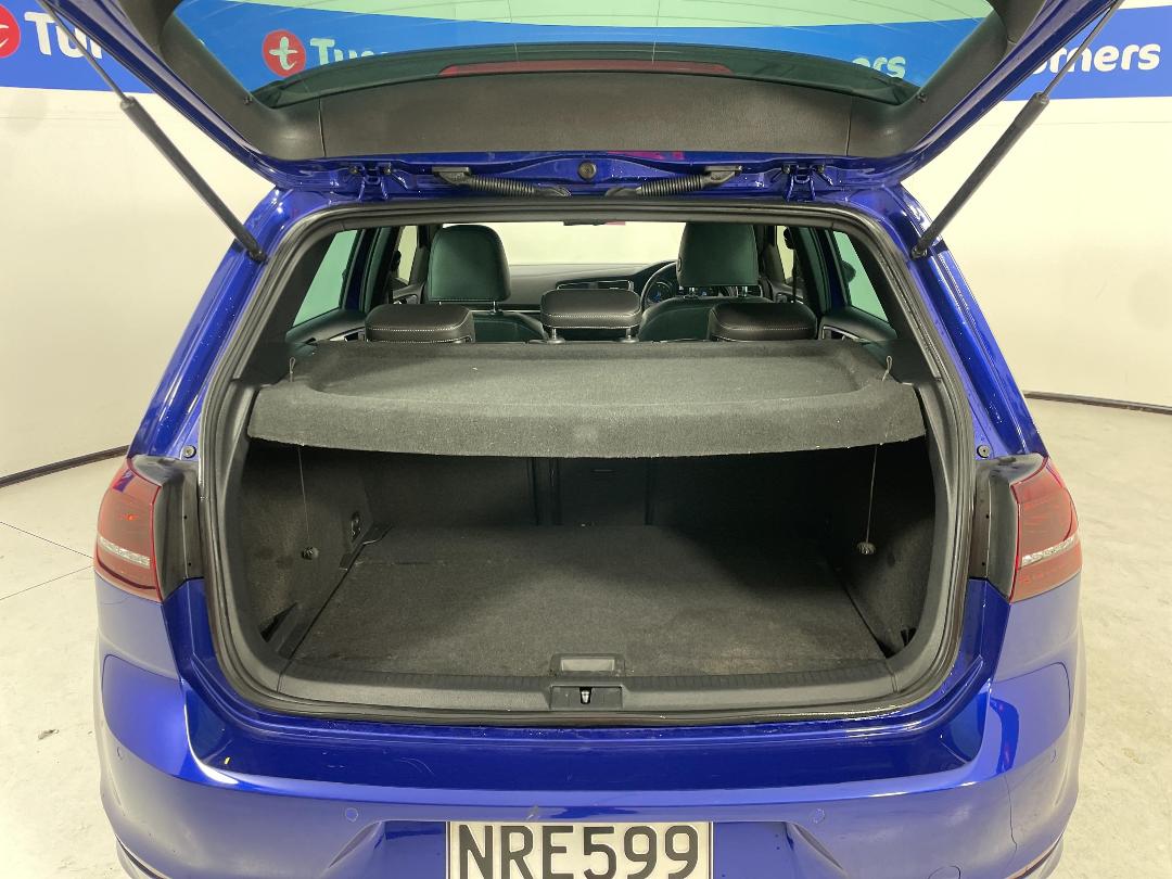 Photo '11' of Volkswagen Golf