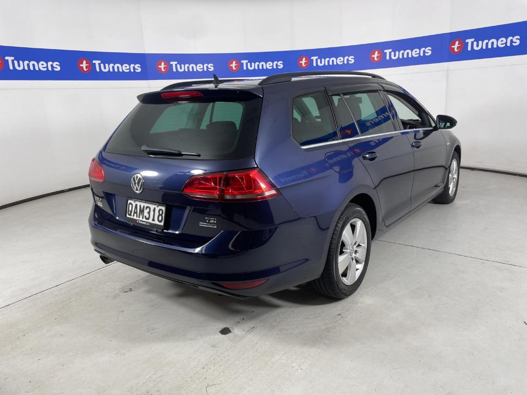 Photo '7' of Volkswagen Golf Photo '7' of Volkswagen Golf