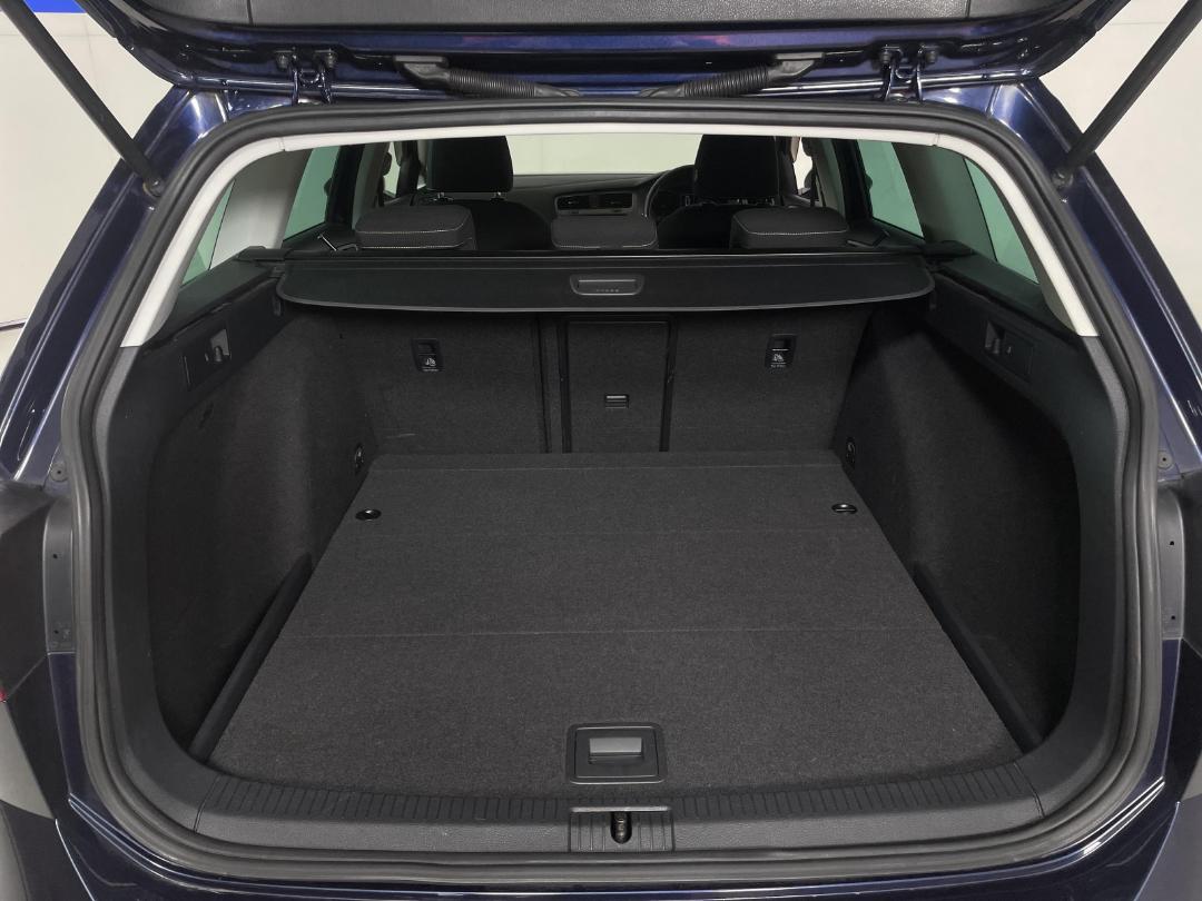 Photo '14' of Volkswagen Golf Photo '14' of Volkswagen Golf