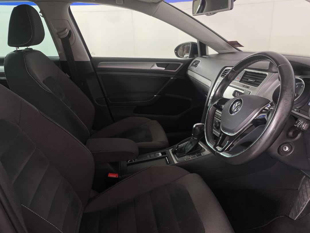 Photo '16' of Volkswagen Golf Photo '16' of Volkswagen Golf