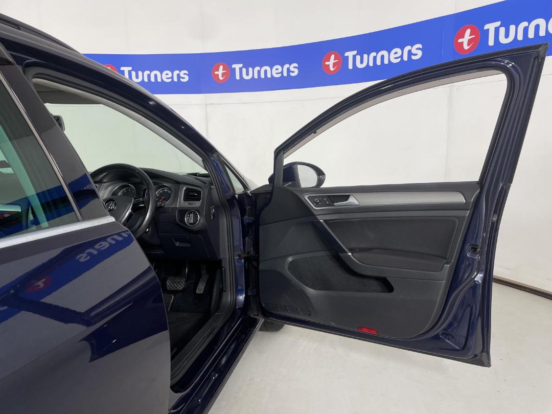 Photo '15' of Volkswagen Golf Photo '15' of Volkswagen Golf