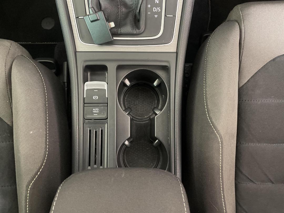 Photo '23' of Volkswagen Golf Photo '23' of Volkswagen Golf