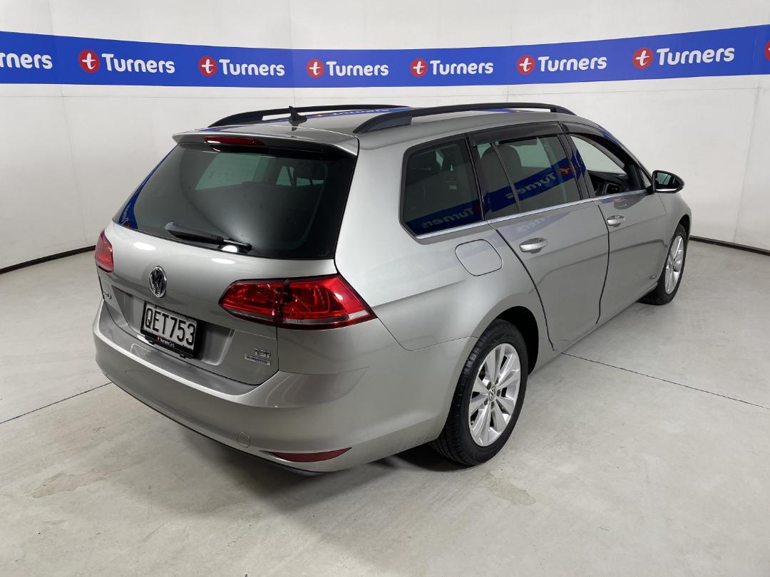 Photo '7' of Volkswagen Golf Photo '7' of Volkswagen Golf