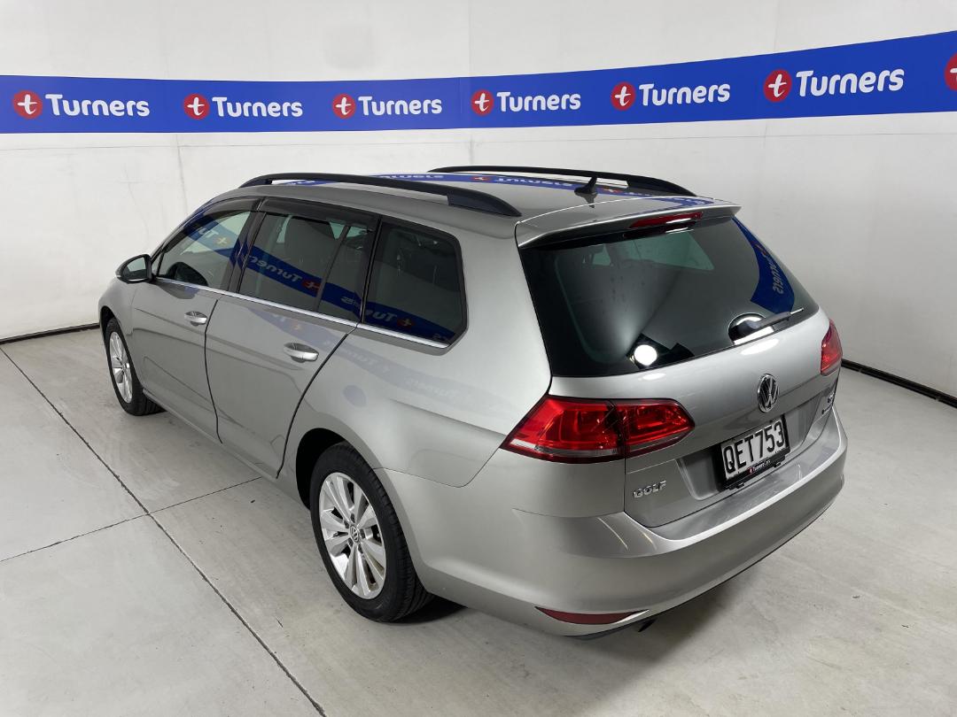 Photo '5' of Volkswagen Golf Photo '5' of Volkswagen Golf