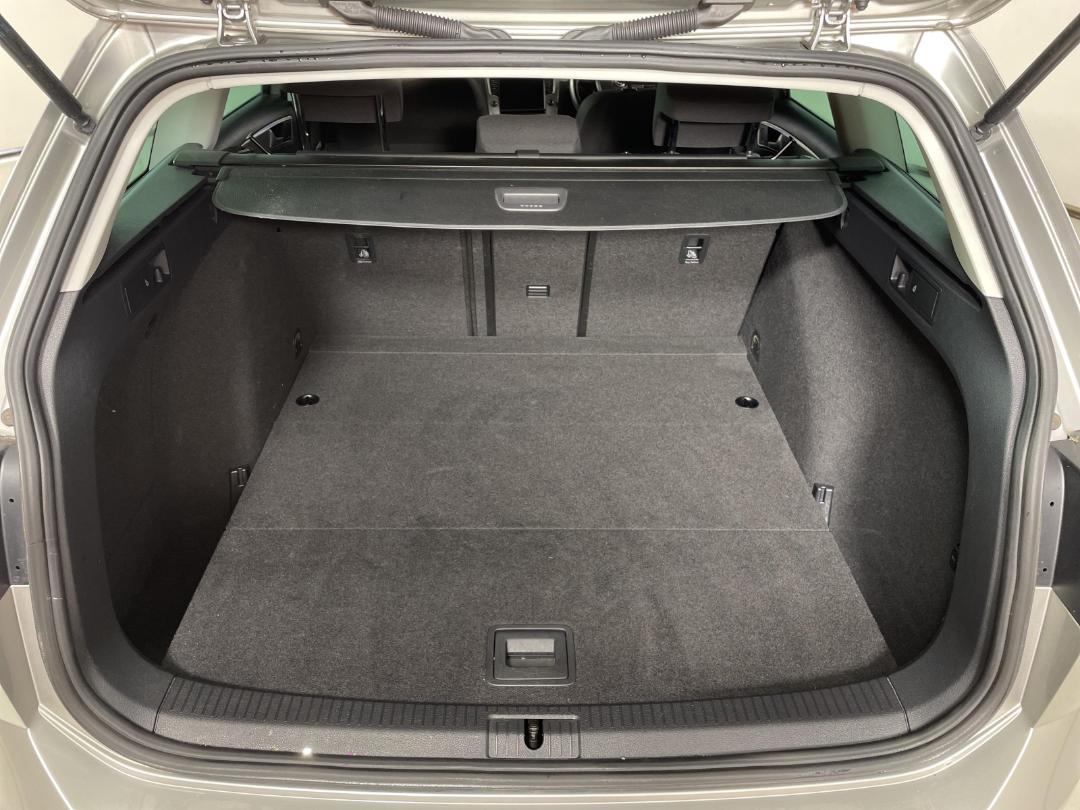 Photo '14' of Volkswagen Golf Photo '14' of Volkswagen Golf