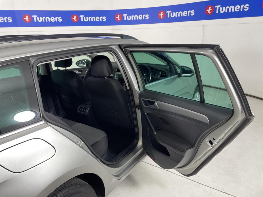 Photo '19' of Volkswagen Golf Photo '19' of Volkswagen Golf