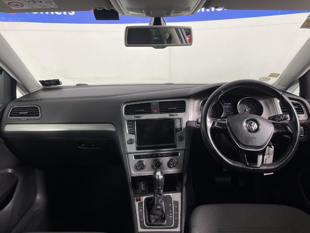 Photo '17' of Volkswagen Golf Photo '17' of Volkswagen Golf