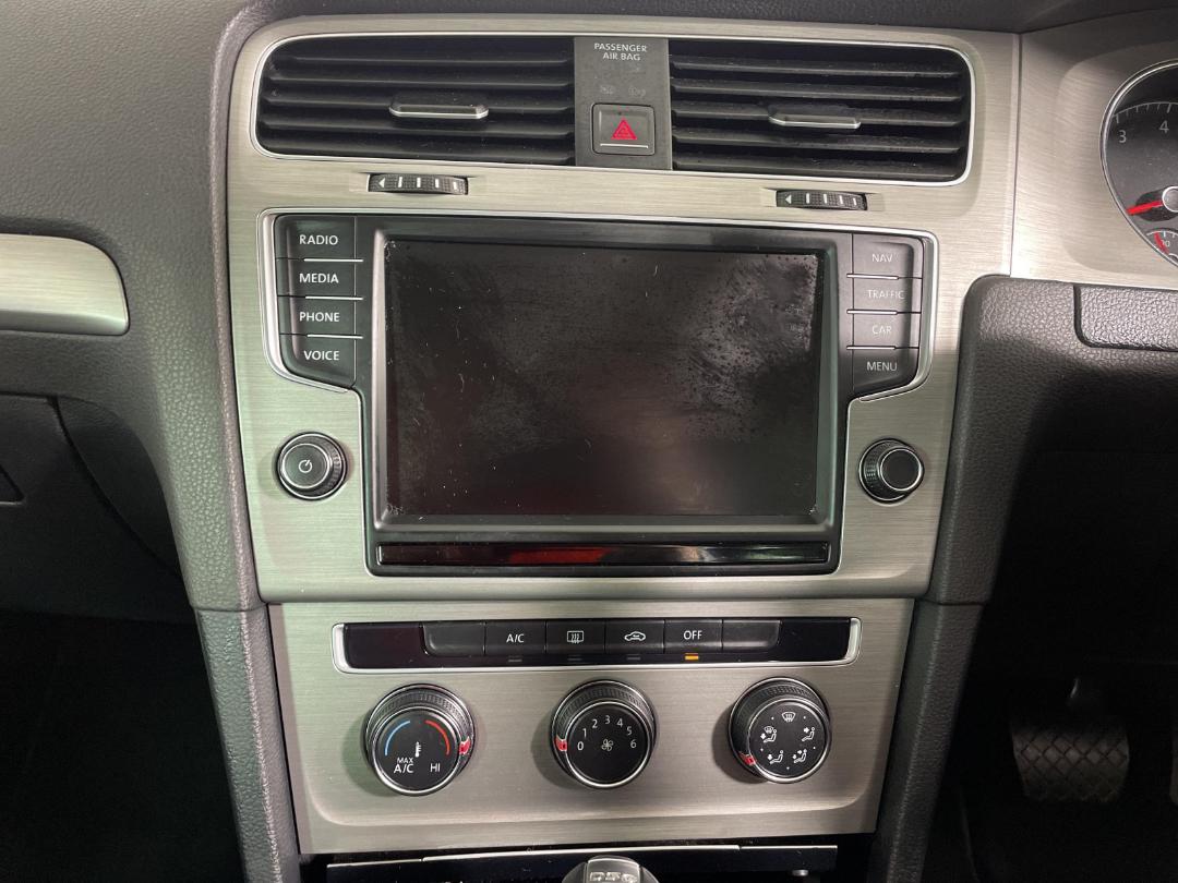 Photo '18' of Volkswagen Golf Photo '18' of Volkswagen Golf