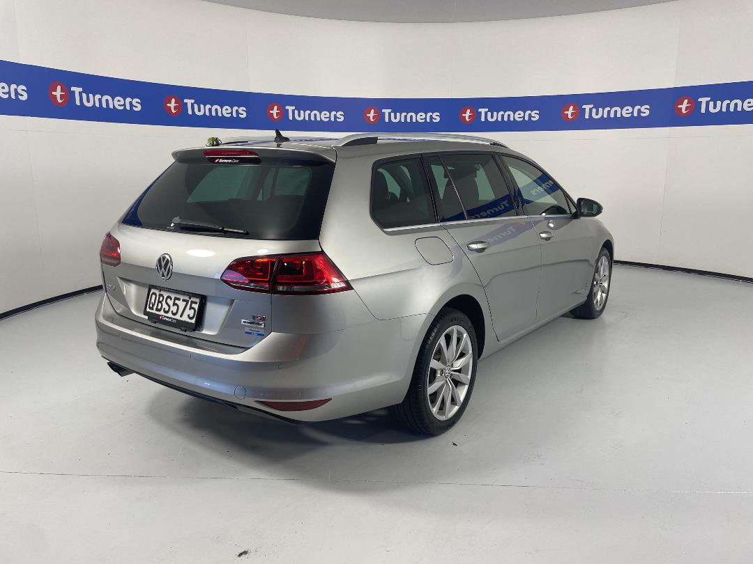 Photo '7' of Volkswagen Golf Photo '7' of Volkswagen Golf