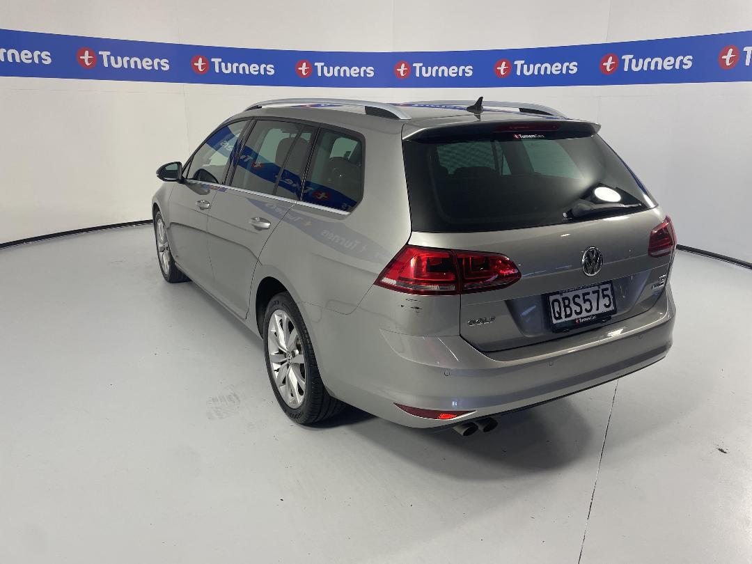 Photo '5' of Volkswagen Golf Photo '5' of Volkswagen Golf