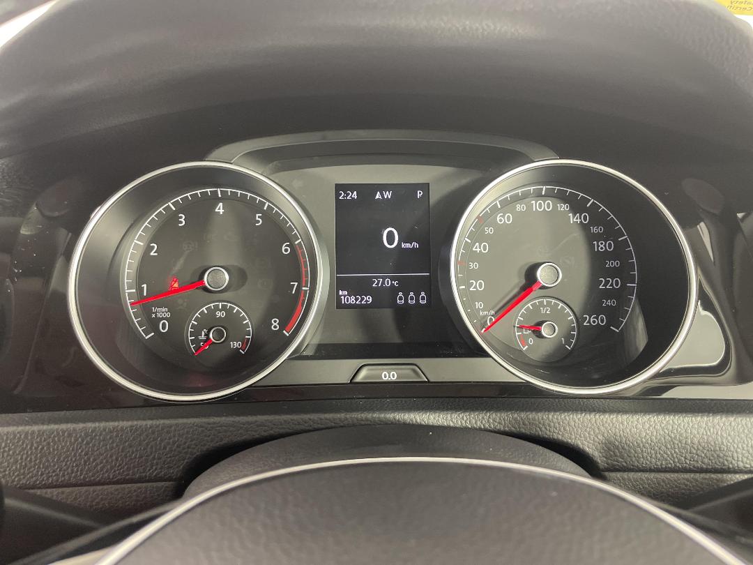 Photo '21' of Volkswagen Golf Photo '21' of Volkswagen Golf