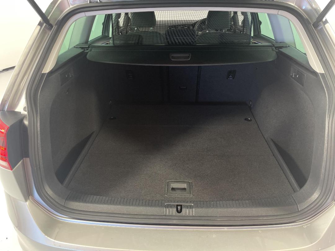 Photo '14' of Volkswagen Golf Photo '14' of Volkswagen Golf