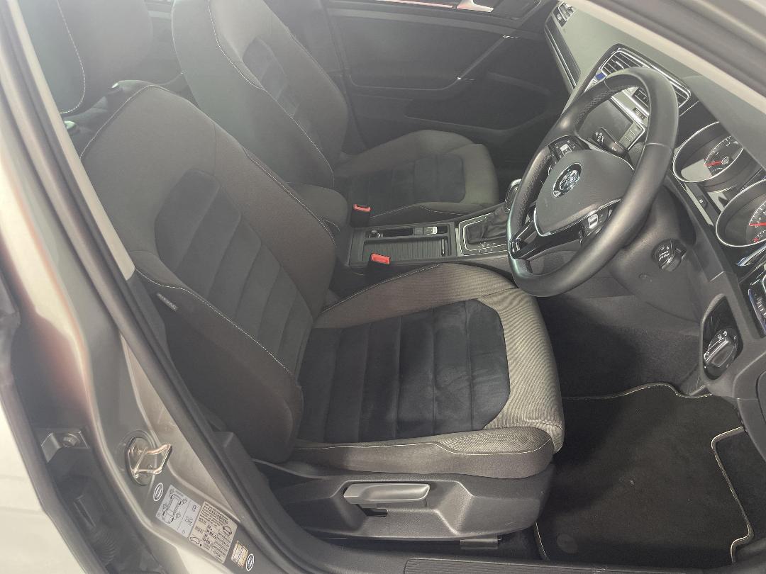 Photo '16' of Volkswagen Golf Photo '16' of Volkswagen Golf