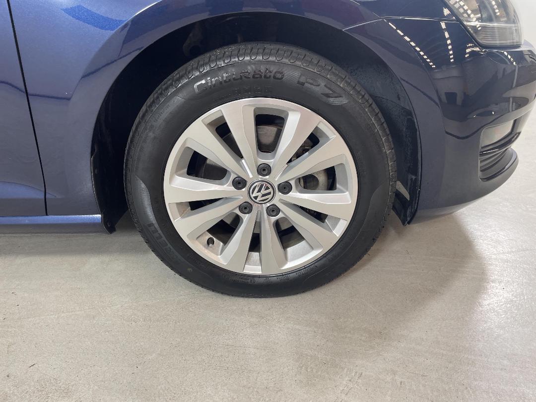 Photo '9' of Volkswagen Golf Photo '9' of Volkswagen Golf