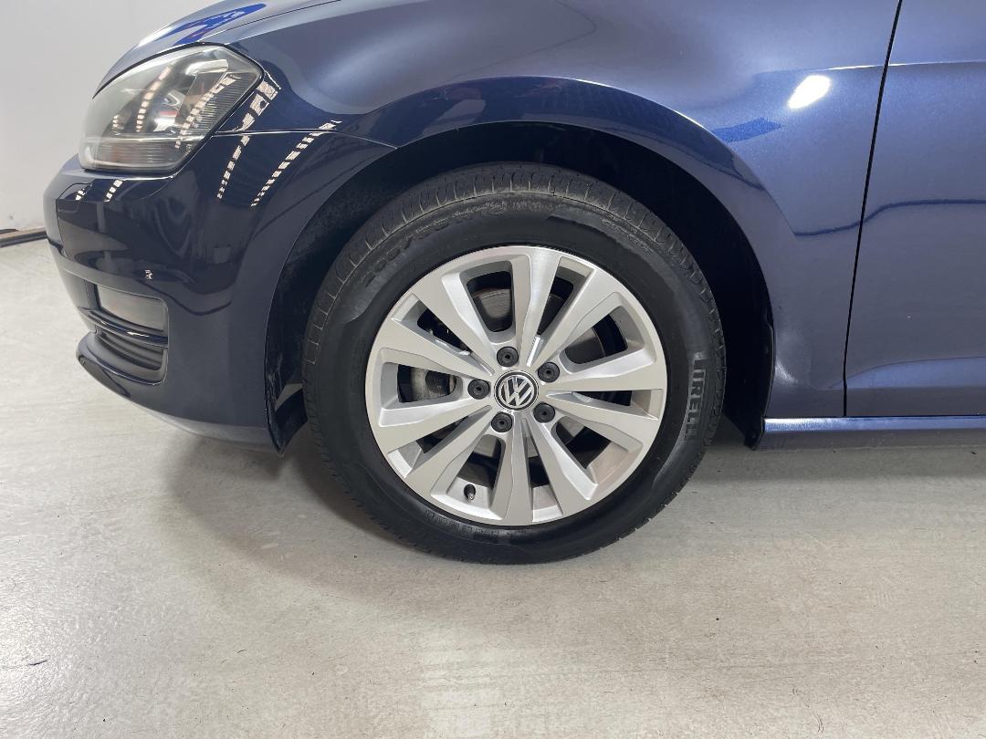 Photo '10' of Volkswagen Golf Photo '10' of Volkswagen Golf