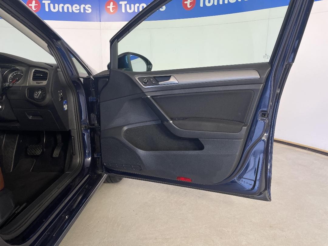 Photo '15' of Volkswagen Golf Photo '15' of Volkswagen Golf