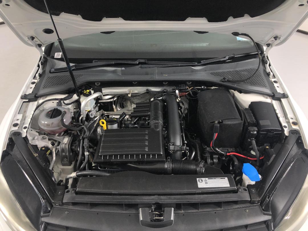 Photo '13' of Volkswagen Golf Photo '13' of Volkswagen Golf