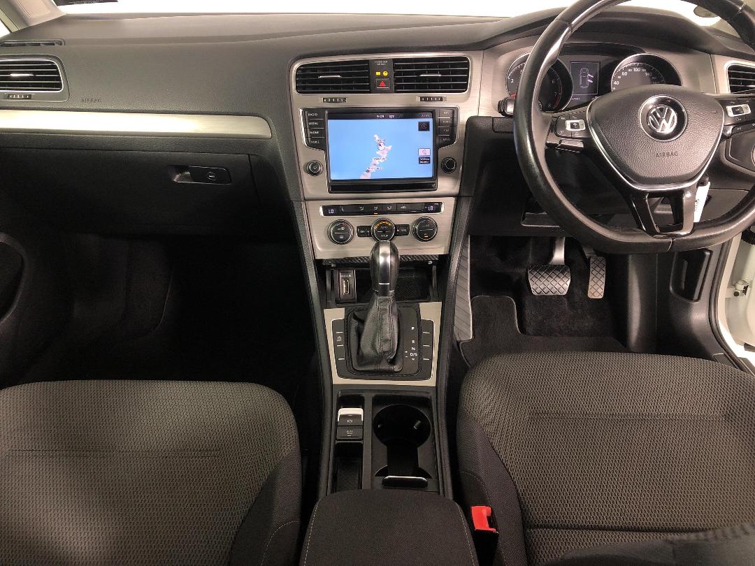 Photo '17' of Volkswagen Golf Photo '17' of Volkswagen Golf