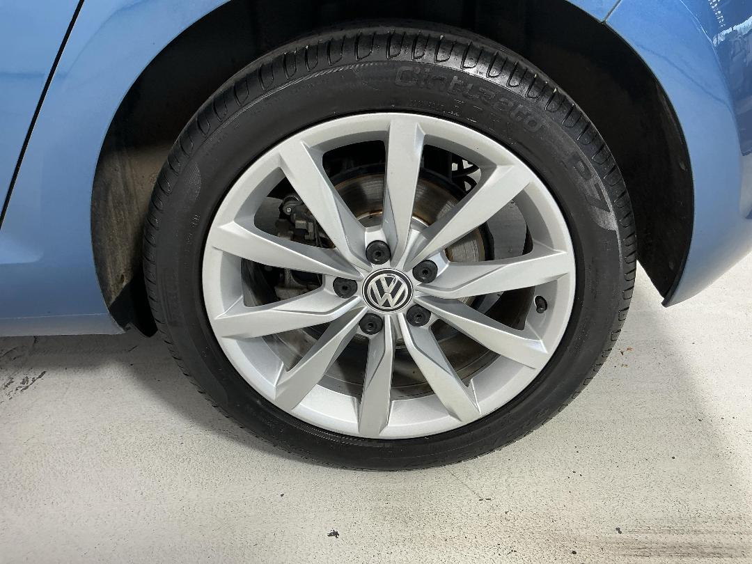 Photo '11' of Volkswagen Golf