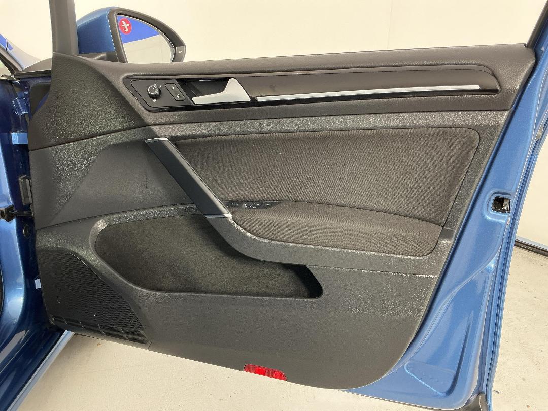 Photo '15' of Volkswagen Golf