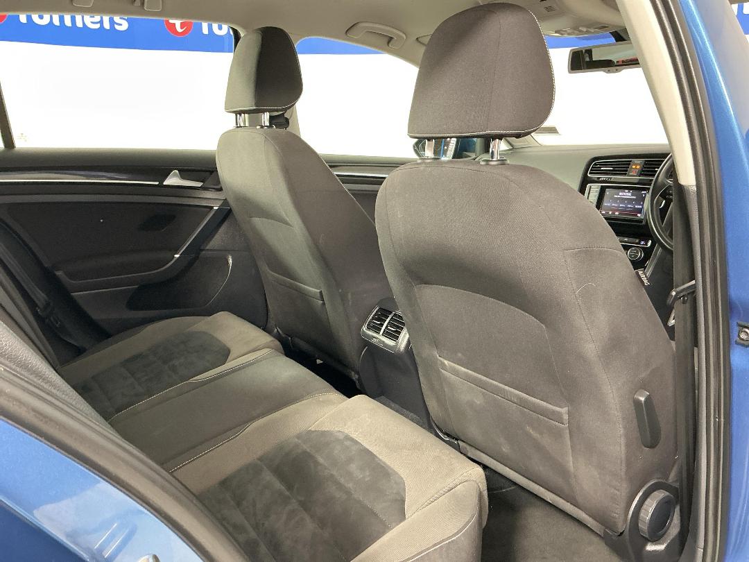 Photo '20' of Volkswagen Golf