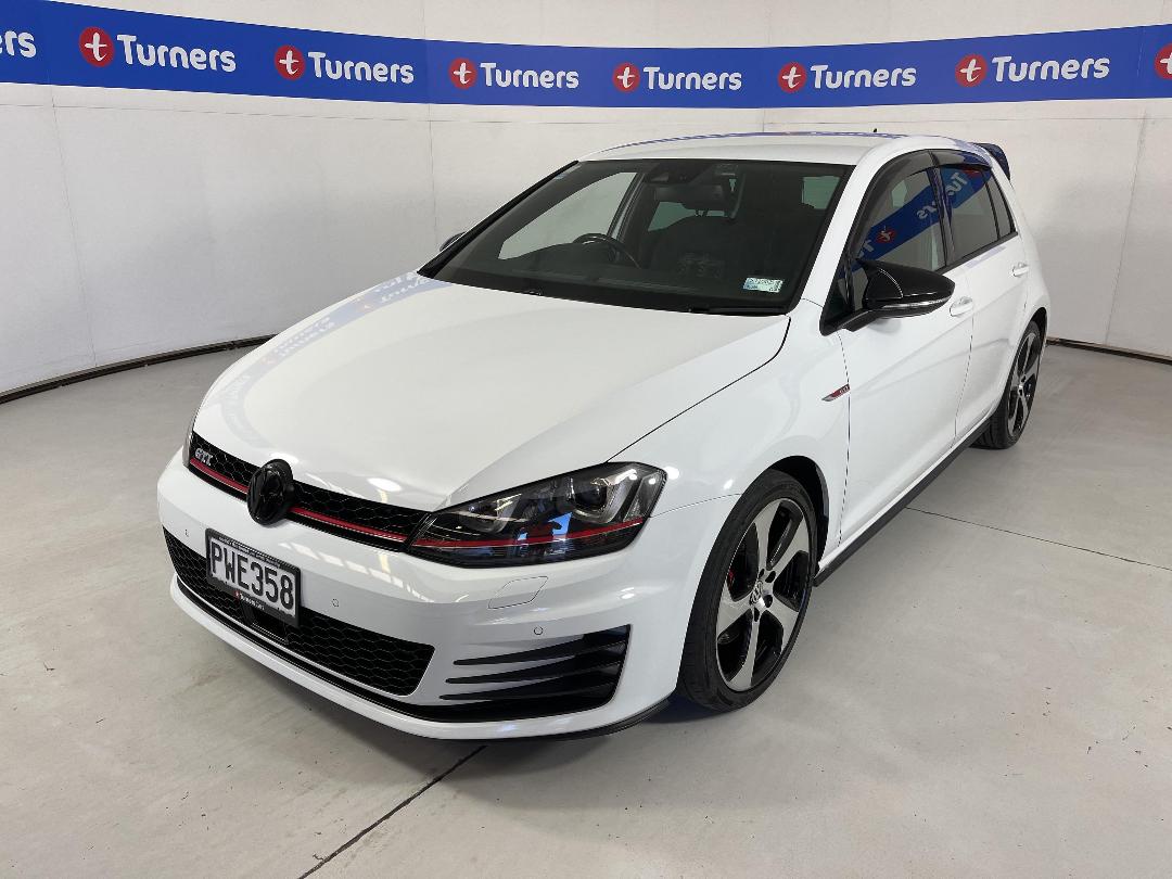 Photo '4' of Volkswagen Golf