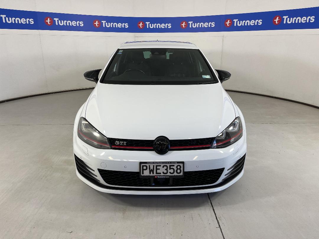 Photo '2' of Volkswagen Golf