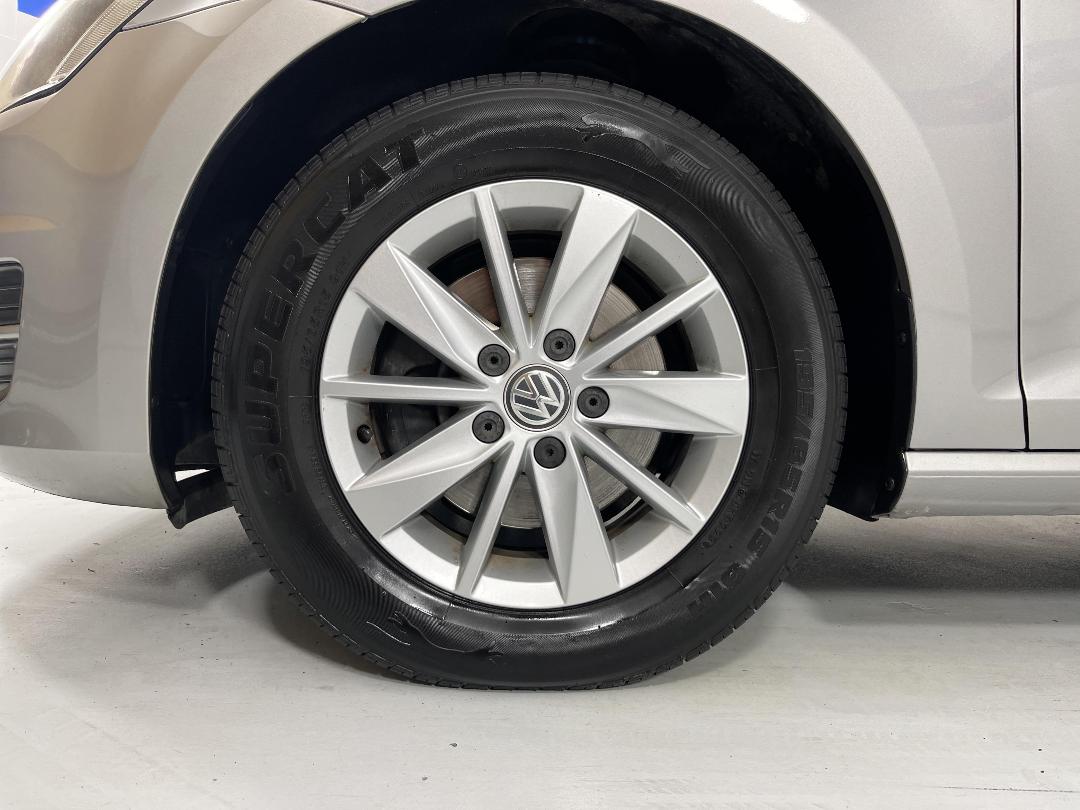 Photo '10' of Volkswagen Golf Photo '10' of Volkswagen Golf