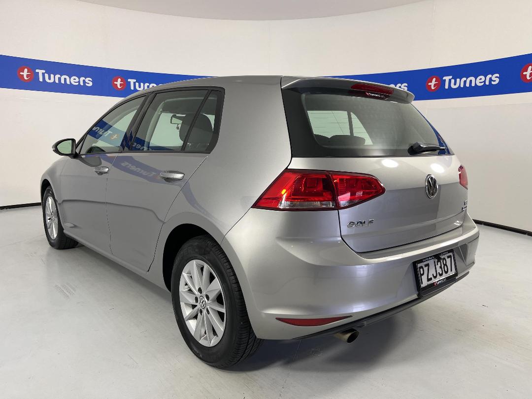 Photo '5' of Volkswagen Golf Photo '5' of Volkswagen Golf