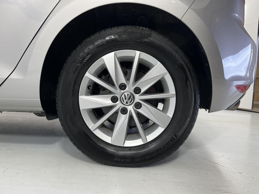 Photo '11' of Volkswagen Golf Photo '11' of Volkswagen Golf