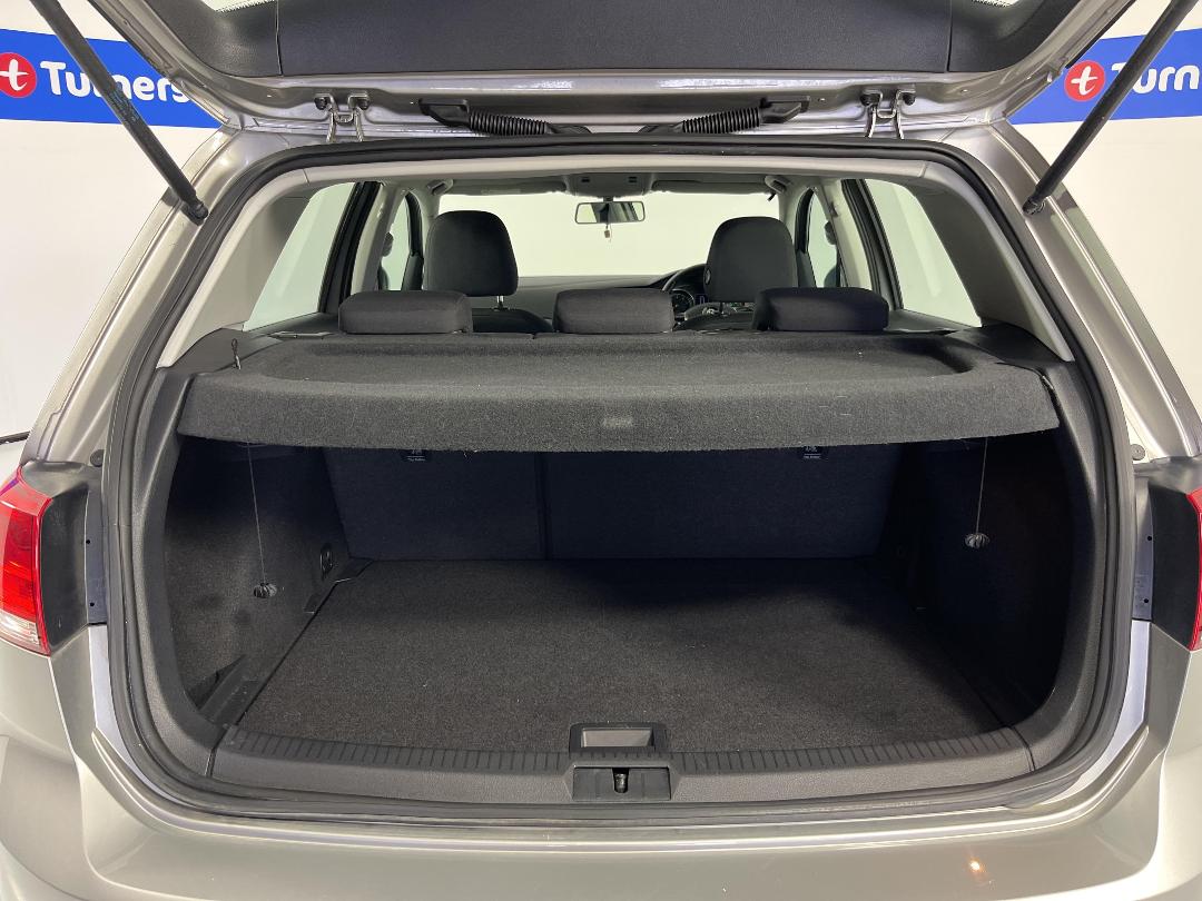 Photo '14' of Volkswagen Golf Photo '14' of Volkswagen Golf