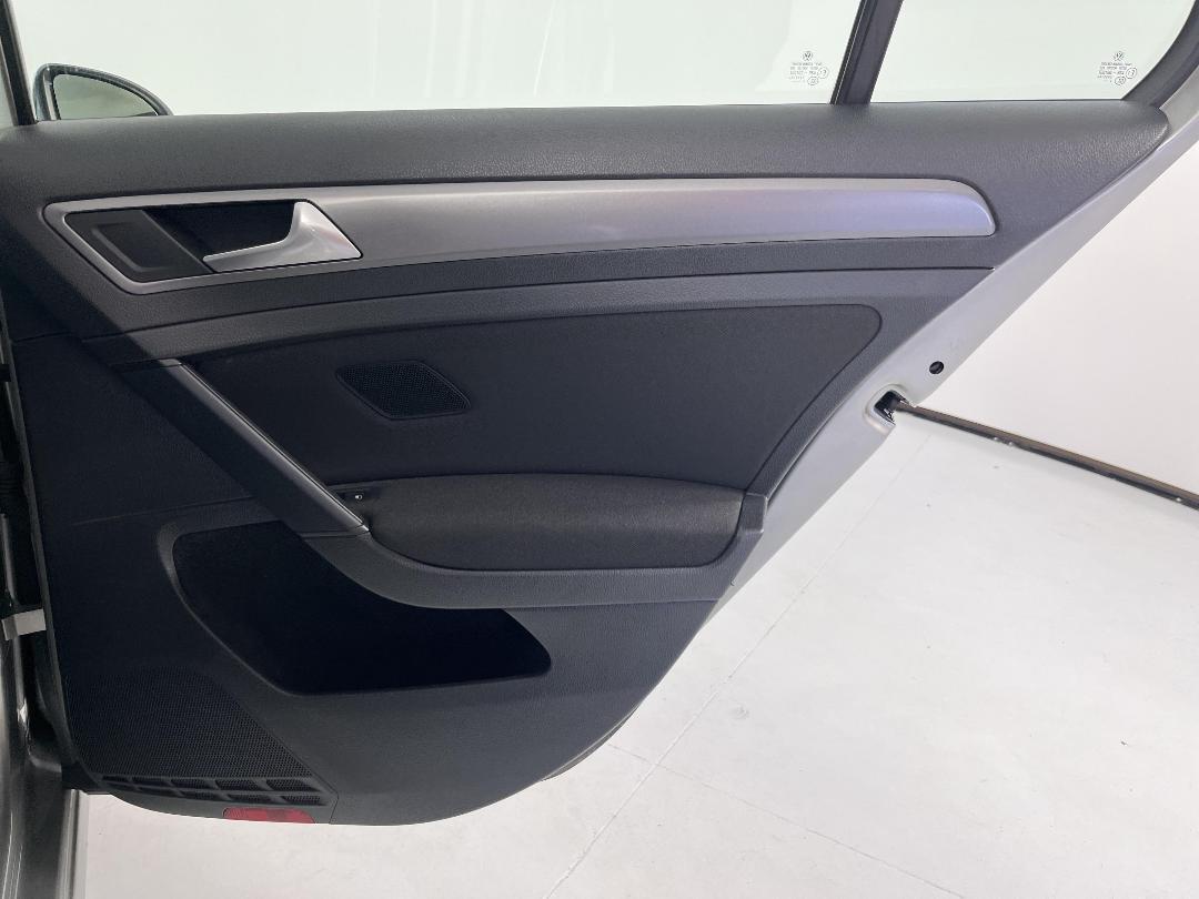 Photo '19' of Volkswagen Golf Photo '19' of Volkswagen Golf