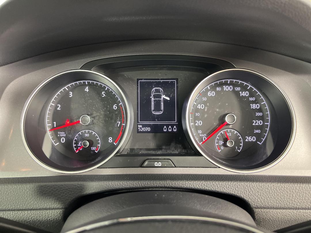 Photo '21' of Volkswagen Golf Photo '21' of Volkswagen Golf