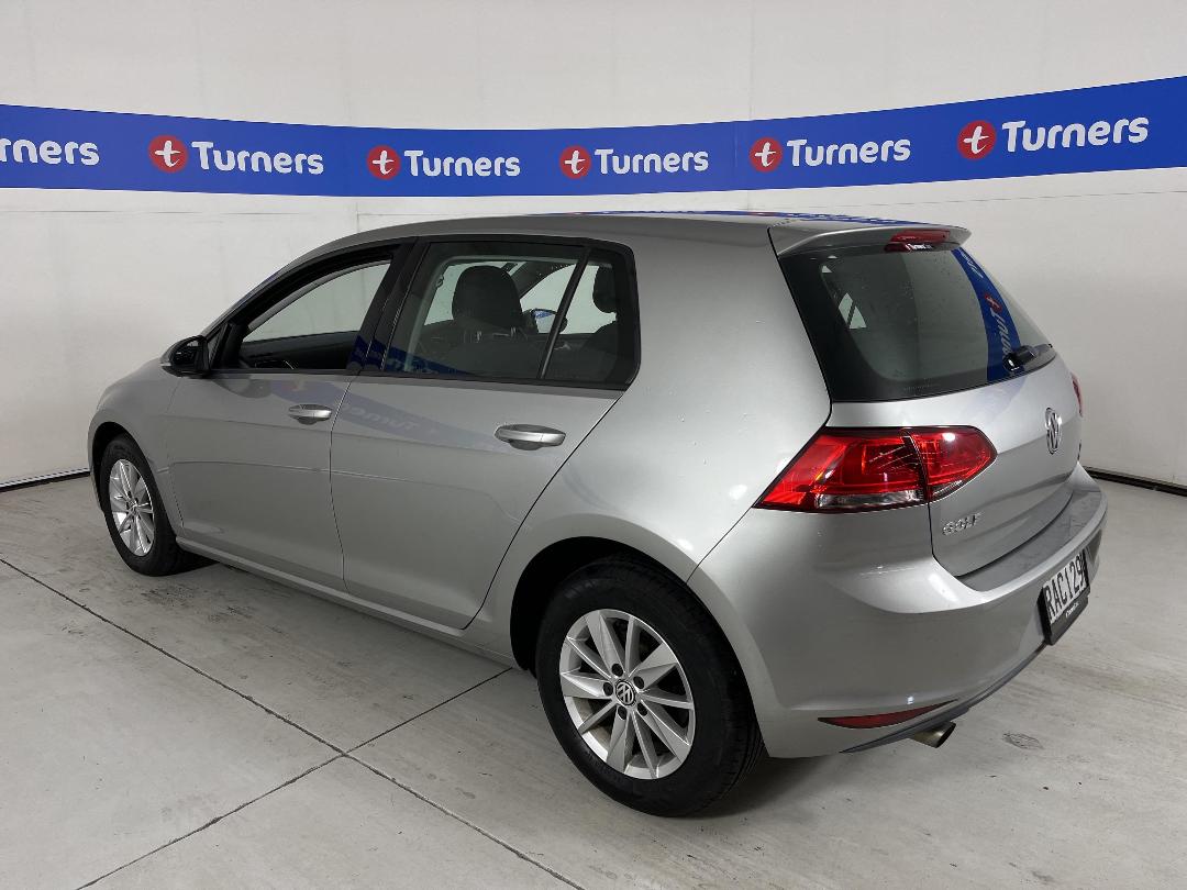 Photo '5' of Volkswagen Golf Photo '5' of Volkswagen Golf