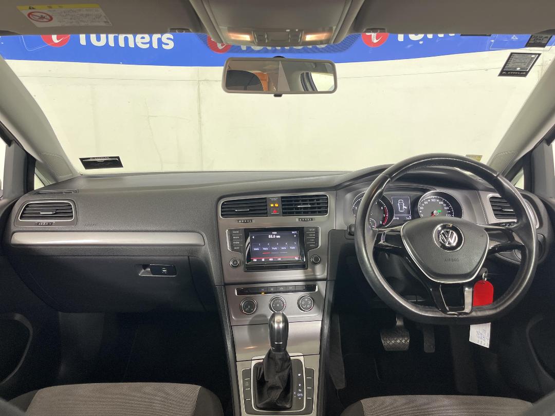 Photo '17' of Volkswagen Golf Photo '17' of Volkswagen Golf