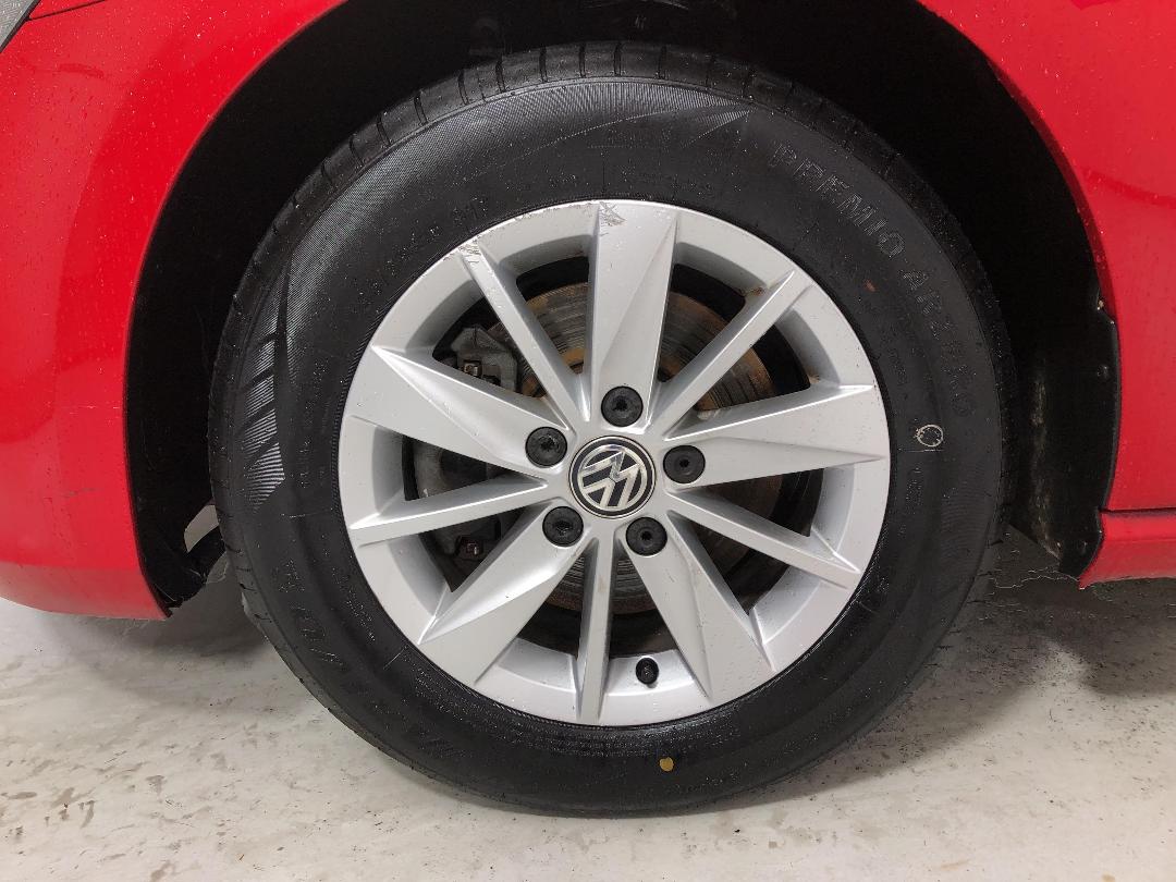 Photo '10' of Volkswagen Golf