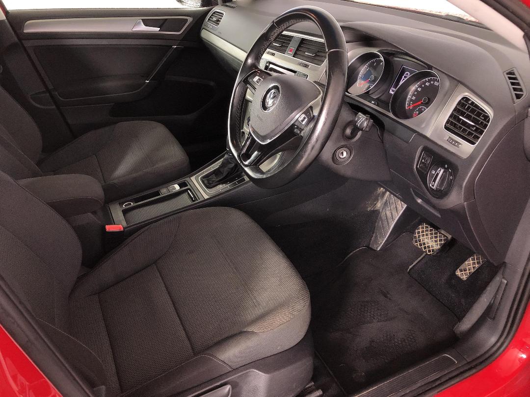 Photo '16' of Volkswagen Golf