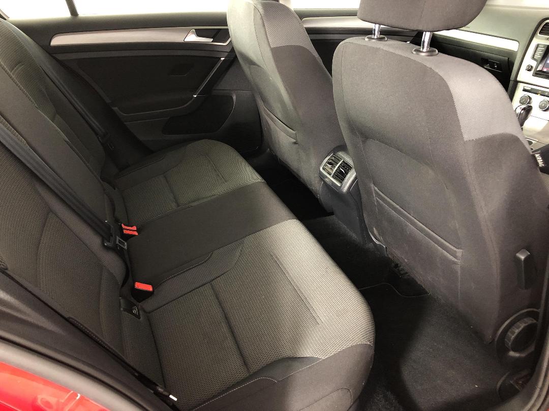 Photo '20' of Volkswagen Golf