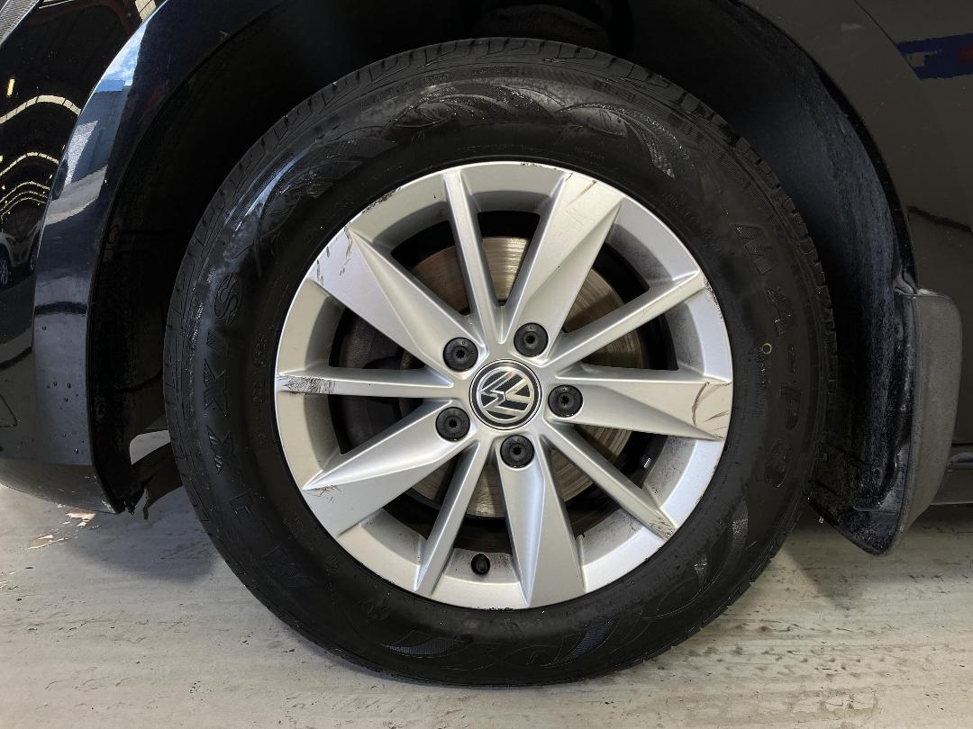 Photo '10' of Volkswagen Golf