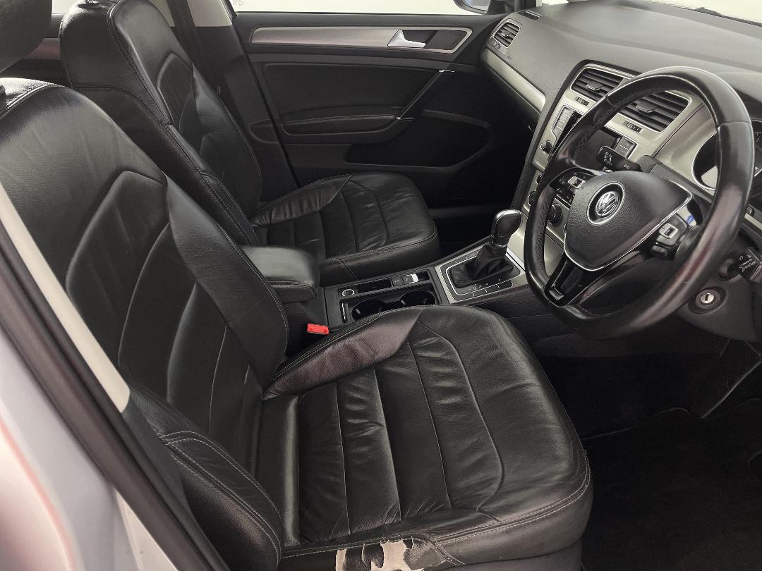 Photo '16' of Volkswagen Golf