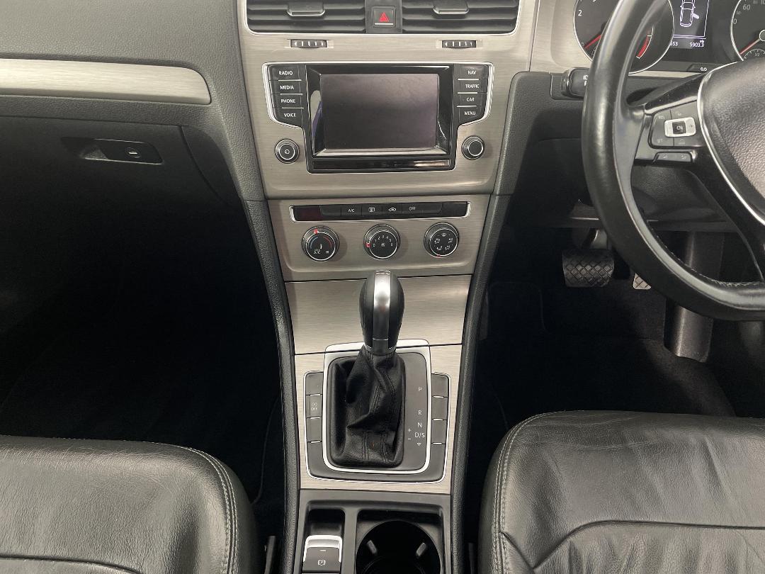 Photo '18' of Volkswagen Golf