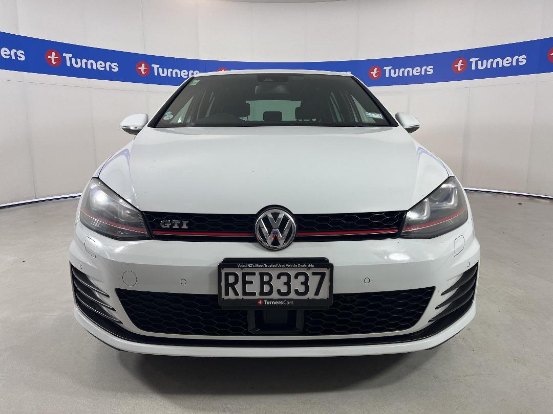 Photo '2' of Volkswagen Golf