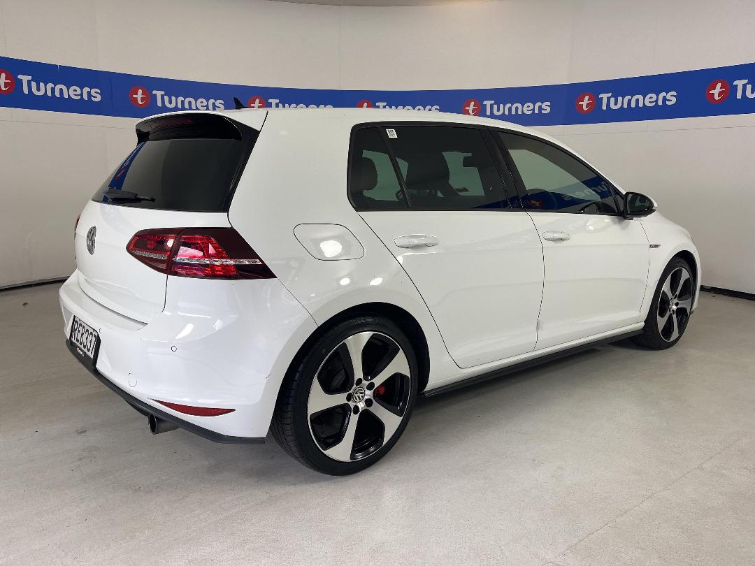 Photo '7' of Volkswagen Golf