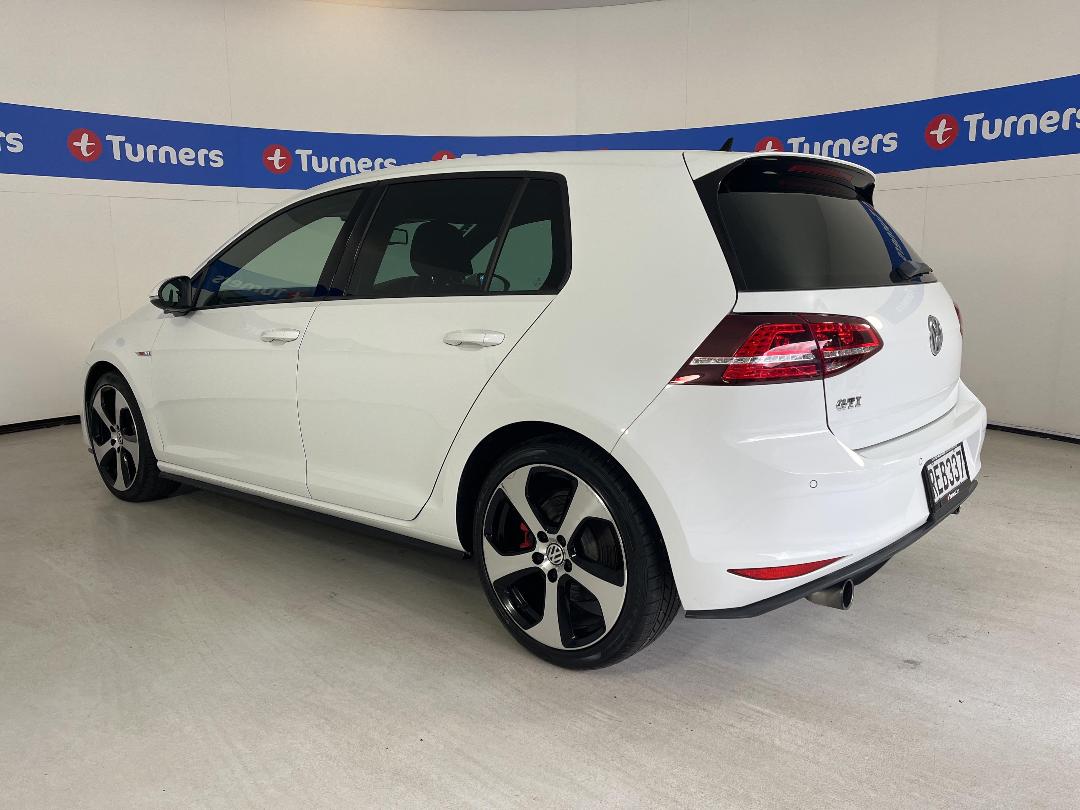 Photo '5' of Volkswagen Golf