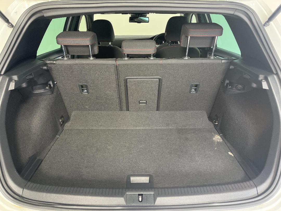 Photo '14' of Volkswagen Golf