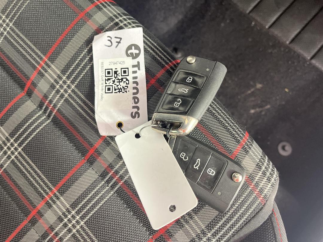 Photo '22' of Volkswagen Golf