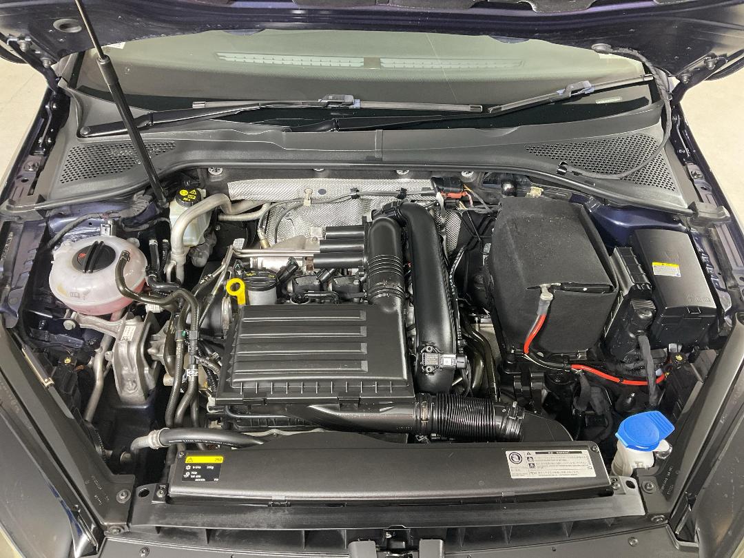 Photo '13' of Volkswagen Golf