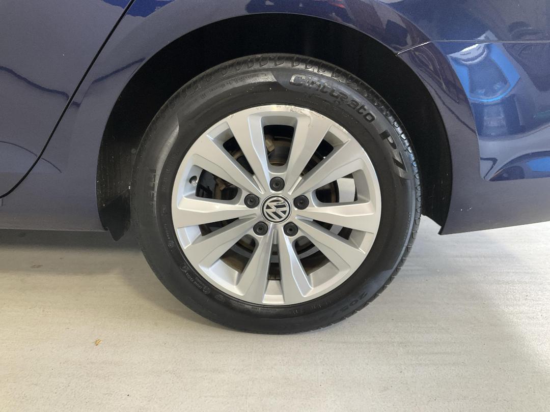 Photo '11' of Volkswagen Golf