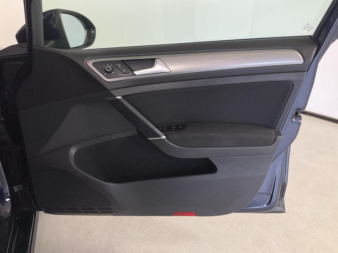 Photo '15' of Volkswagen Golf